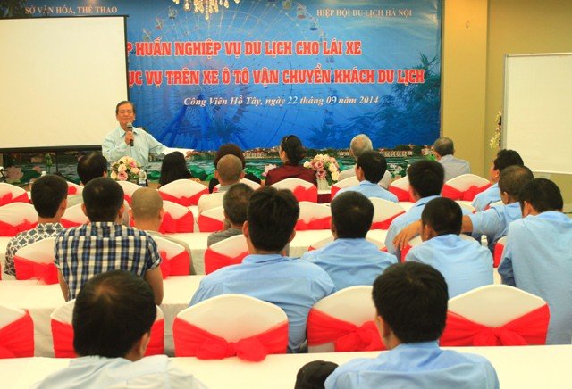  Toàn cảnh lớp Tập huấn nghiệp vụ du lịch cho lái xe tại Hà Nội